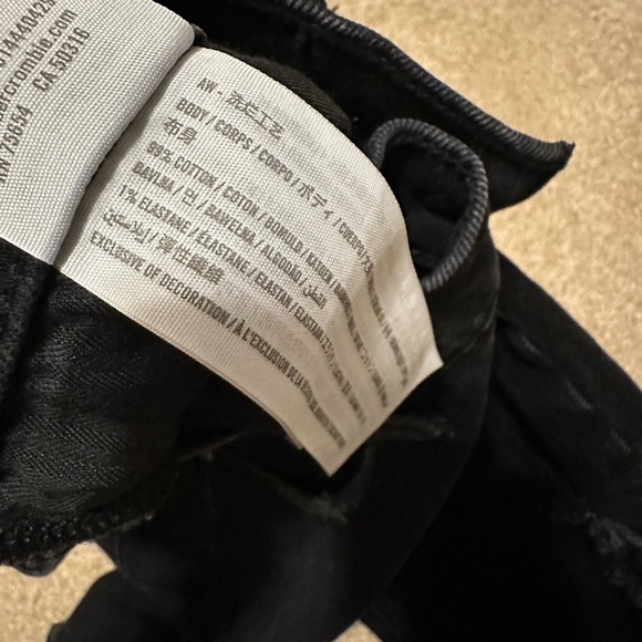 Abercrombie & Fitch The Mom High Rise Black Distressed Jeans Size 27/4 - Picture 7 of 8